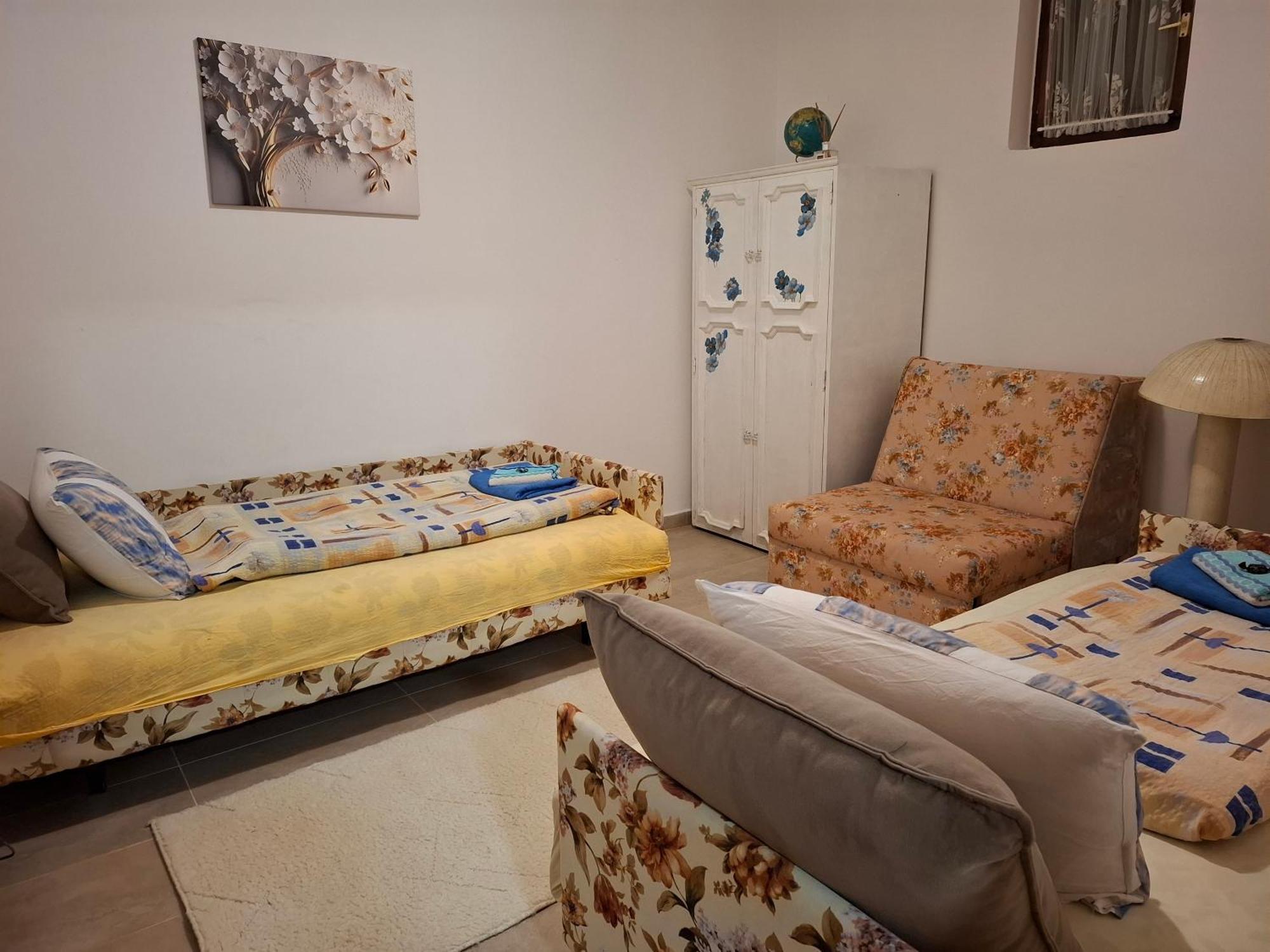 Nela Apartmani Ni الغرفة الصورة